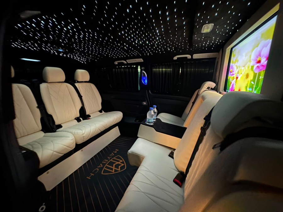 Voyage VIP Transfer guests