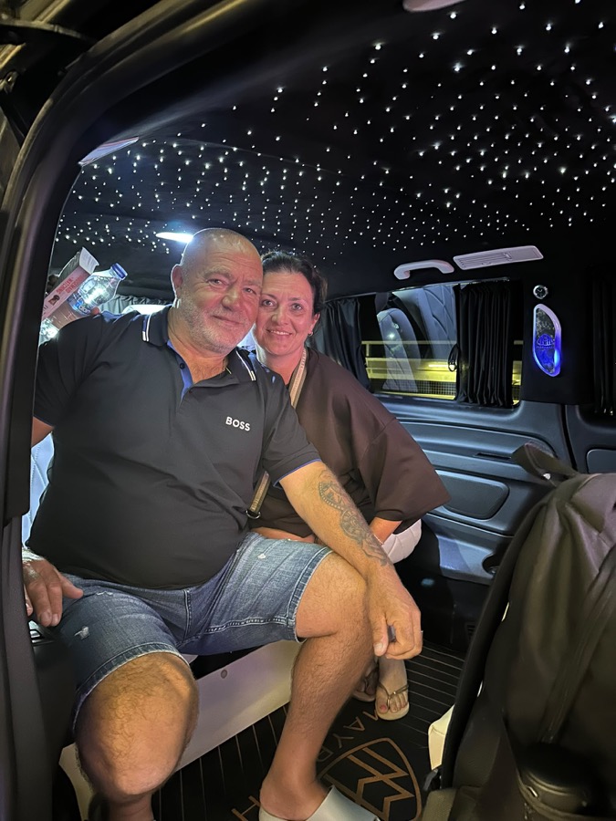 Voyage VIP Transfer guests